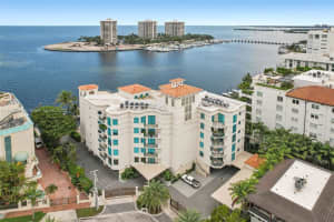 1660 W Glencoe St # 101, Miami, FL 33133, Sold 04/05/24