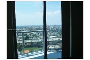185 SW 7th St APT 2301, Miami, FL 33130, Sold 11/13/23