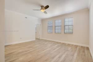 533 NE 3rd Ave APT 122, Fort Lauderdale, FL 33301, Sold 10/23/23