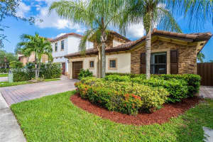 643 SE 37th Pl, Homestead, FL 33033, Sold 11/16/23