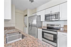 1155 Brickell Bay Dr APT 1905, Miami, FL 33131, Sold 12/14/23