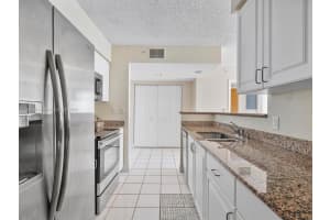 1155 Brickell Bay Dr APT 1905, Miami, FL 33131, Sold 12/14/23