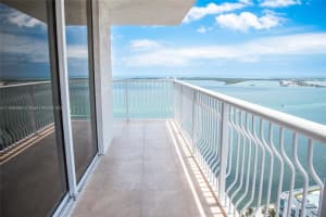 1200 Brickell Bay Dr APT 3701, Miami, FL 33131, Sold 02/14/24