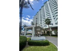2899 Collins Ave APT 1212, Miami Beach, FL 33140, Sold 06/06/24