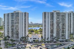 3731 N Country Club Dr APT 1226, Aventura, FL 33180, Sold 11/15/23