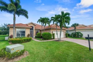 307 NW Cheshire Ln, Port St. Lucie, FL 34983, Sold 01/24/24