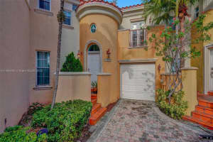 18475 NE 30th Ct, Aventura, FL 33160, Sold 03/18/24