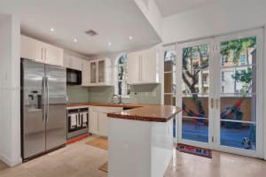 18475 NE 30th Ct, Aventura, FL 33160, Sold 03/18/24