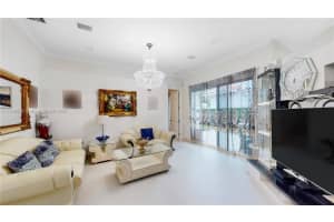 1525 Breakwater Terrace, Hollywood, FL 33019, Sold 12/04/23