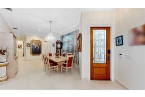 1525 Breakwater Terrace, Hollywood, FL 33019, Sold 12/04/23