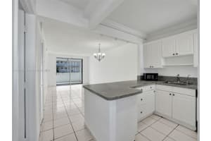 1331 Lincoln Rd APT 603, Miami Beach, FL 33139, Sold 02/16/24