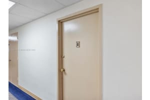 400 Kings Point Dr APT 1215, Sunny Isles Beach, FL 33160, Sold 01/02/24