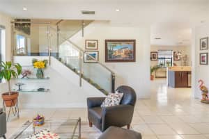 9842 NW 9th St, Miami, FL 33172, Sold 10/31/23