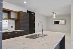 200 Biscayne Blvd Way APT 5009, Miami, FL 33131, Sold 12/29/23