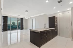 200 Biscayne Blvd Way APT 5009, Miami, FL 33131, Sold 12/29/23