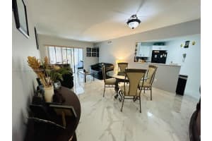 10210 NW 9th St, Miami, FL 33172, Sold 12/19/23