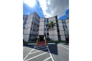 7125 NW 186th St b1 101, Hialeah, FL 33015, Sold 10/27/23