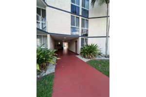 7125 NW 186th St b1 101, Hialeah, FL 33015, Sold 10/27/23