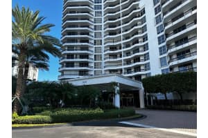 19195 Mystic Pointe Dr APT 105, Aventura, FL 33180, Sold 04/08/24