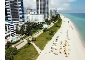 6061 Collins Ave #10d, Miami Beach, FL 33141, Sold 10/30/23