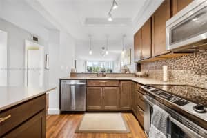 800 SE 4th St APT 305, Fort Lauderdale, FL 33301, Sold 03/15/24