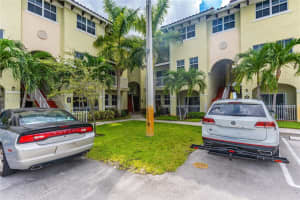 230 NW 109th Ave Apt 206, Miami, FL 33172, Sold 10/31/23