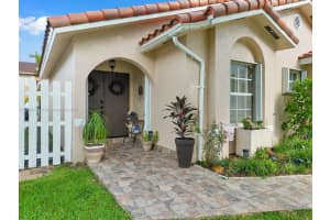 17973 NW 60th Ct, Hialeah, FL 33015, Sold 12/19/23