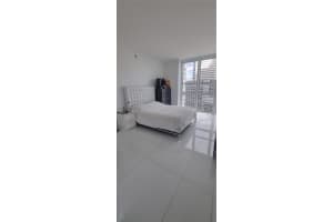 950 Brickell Bay Dr 1710, Miami