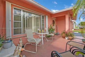 10220 NW 80th Dr, Tamarac, FL 33321, Sold 11/03/23