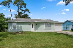 8300 SE Sweet Bay Ave, Hobe Sound, FL 33455, Sold 12/13/23