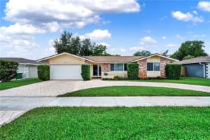 8402 SW 26th St, Davie, FL 33324, Sold 11/20/23