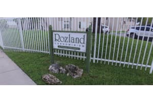 15350 Sunset Dr Apt 24-13, Miami, FL 33193, Sold 10/27/23