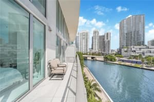 92 SW 3rd St APT 703, Miami, FL 33130, Sold 12/12/23