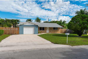 2819 Worcester Rd, Lake Worth Beach, FL 33462, Sold 12/22/23