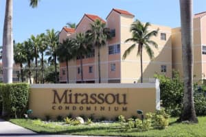 6065 NW 186th St APT 111, Hialeah, FL 33015, Sold 11/15/23