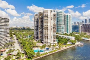 2333 Brickell Ave Apartment 2212, Miami, FL 33129, Sold 12/11/23