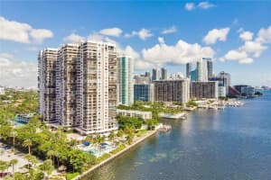 2333 Brickell Ave Apartment 2212, Miami, FL 33129, Sold 12/11/23