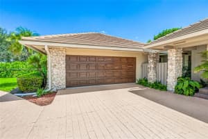 5180 Woodland Lakes Dr, Palm Beach Gardens, FL 33418, Sold 12/20/23