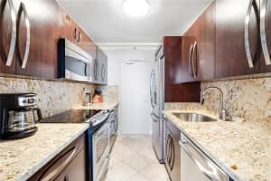 100 Lincoln Rd #1422, Miami Beach, FL 33139, Sold 07/02/24