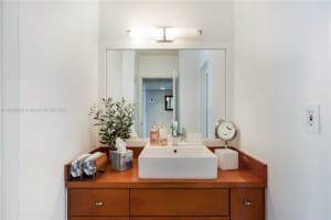 100 Lincoln Rd #1422, Miami Beach, FL 33139, Sold 07/02/24