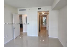 7751 NW 107th Ave Apt 408, Doral, FL 33178, Sold 11/06/24