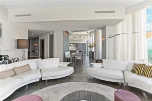 200 Biscayne Blvd Way APT 5201, Miami, FL 33131, Sold 03/07/24