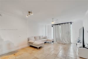 345 Ocean Dr APT 219, Miami Beach, FL 33139, Sold 04/03/24