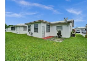 6808 NW 75th Dr, Tamarac, FL 33321, Sold 04/15/24