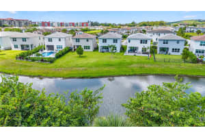 4060 Veleiros Ave, Lighthouse Point, FL 33064, Sold 12/04/23