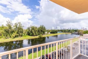 16465 NE 22nd Ave APT 317, North Miami Beach, FL 33160, Sold 04/27/24