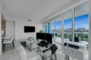 100 South Pointe Dr APT 701, Miami Beach, FL 33139, Sold 01/12/24