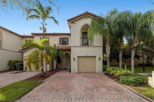 424 SE 37th Pl, Homestead, FL 33033, Sold 11/10/23