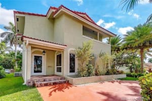 1207 Hollywood Blvd, Hollywood, FL 33019, Sold 11/12/24