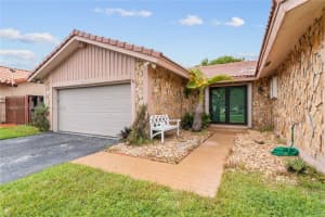 20118 NW 62nd Ave, Hialeah, FL 33015, Sold 11/21/23